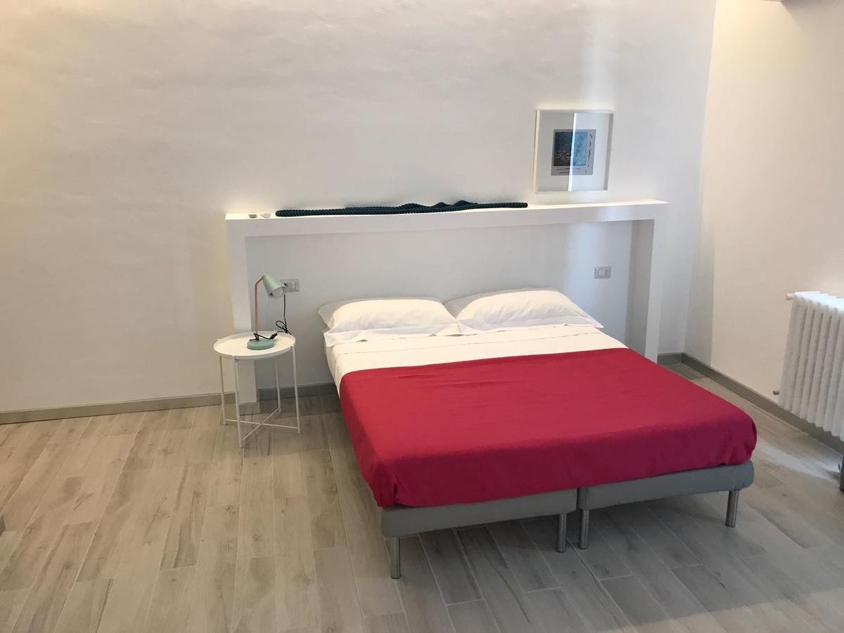B&B Piazza Marconi 曼弗雷多尼亚 外观 照片