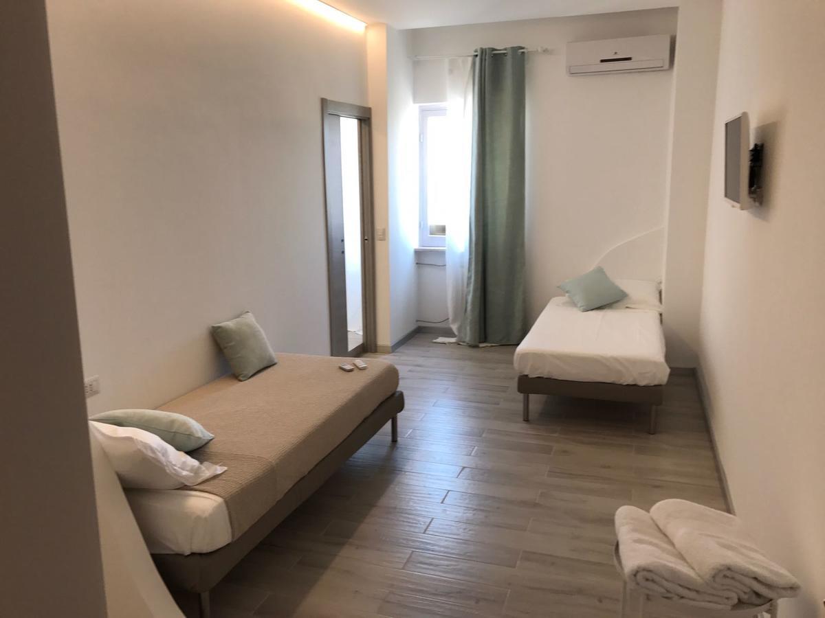 B&B Piazza Marconi 曼弗雷多尼亚 外观 照片